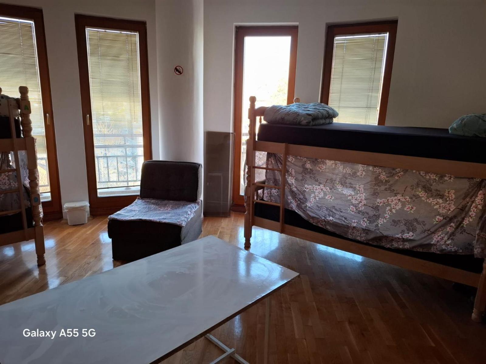 Alpi Hostel Skopje Exteriör bild
